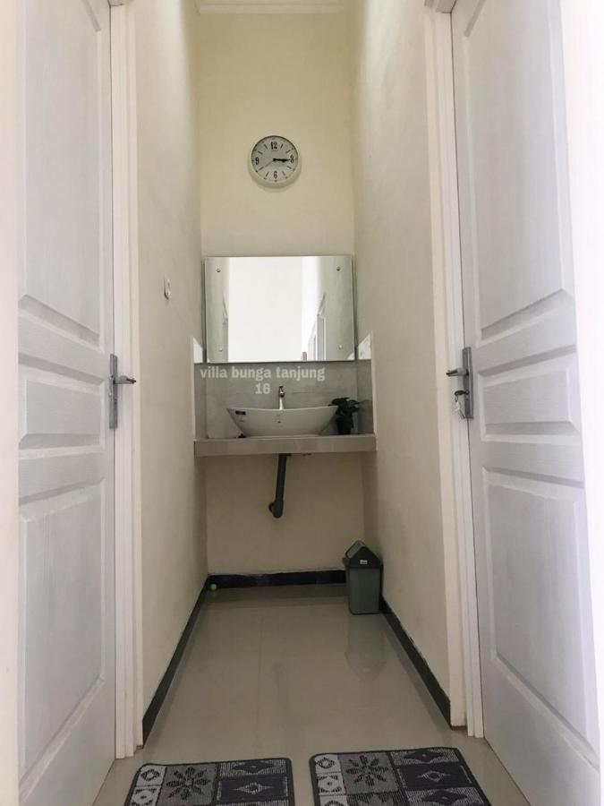 Villa Syariah Bunga Tanjung 16 Batu  Extérieur photo