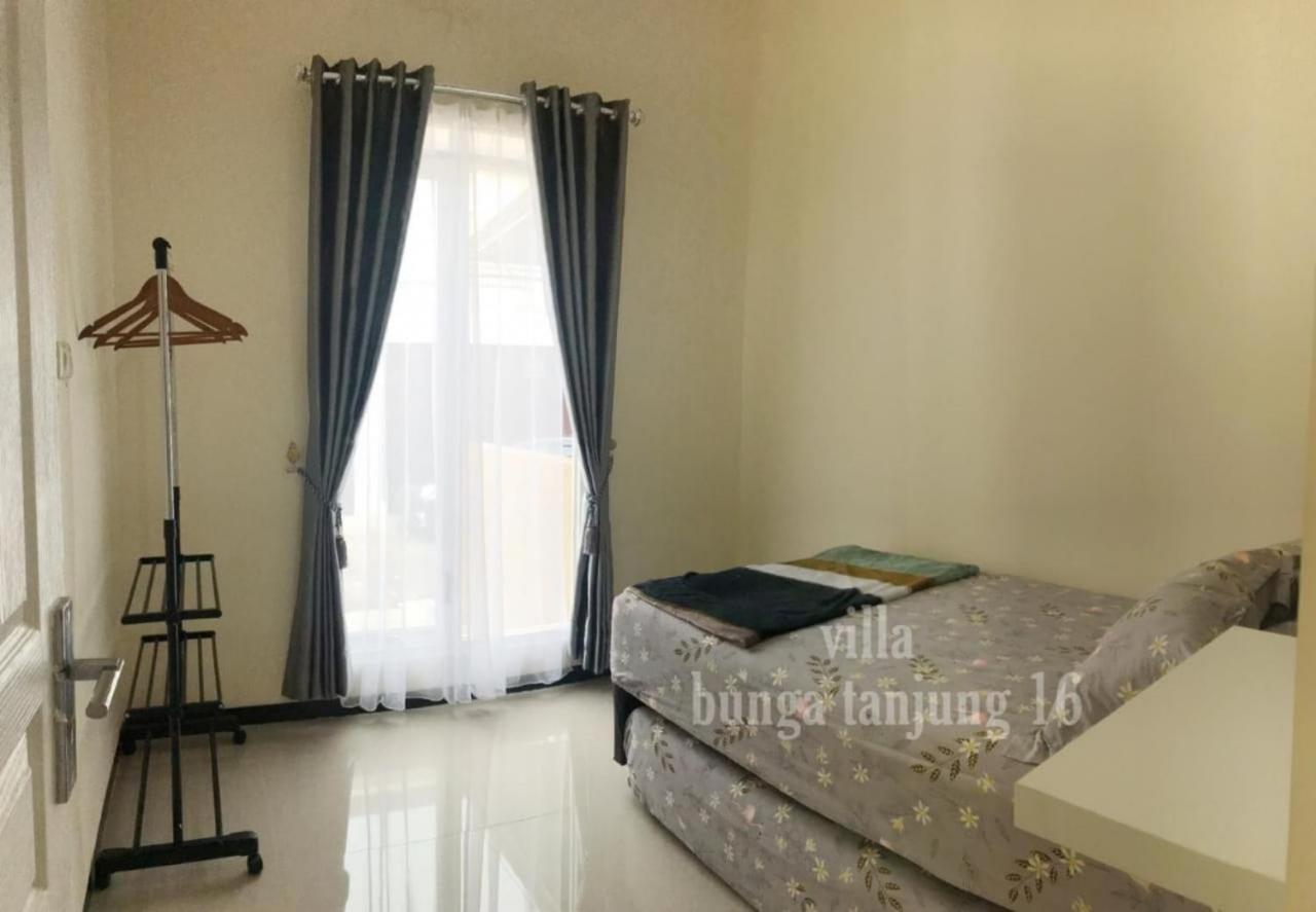 Villa Syariah Bunga Tanjung 16 Batu  Extérieur photo