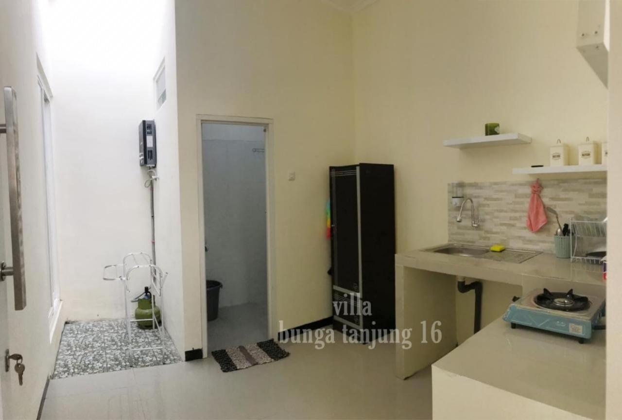 Villa Syariah Bunga Tanjung 16 Batu  Extérieur photo